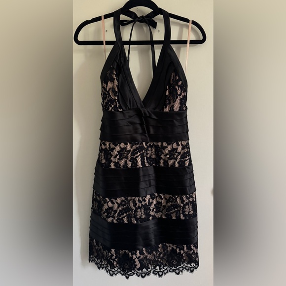 BCBG Maxazria Black Bandage Lace Halter Cocktail Dress Size 6 - Picture 2 of 12